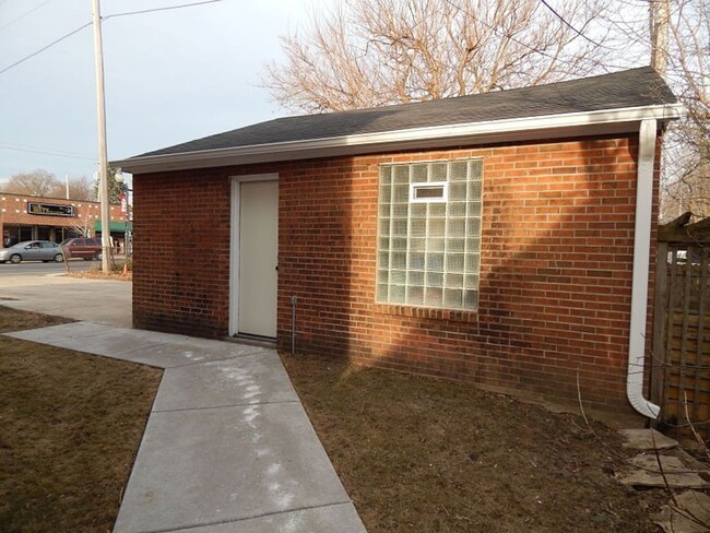 Building Photo - 2274 N 61st St