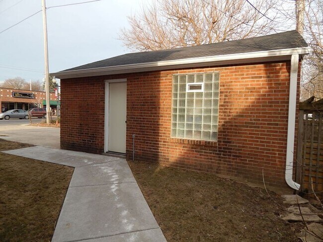 Foto del edificio - 2274 N 61st St