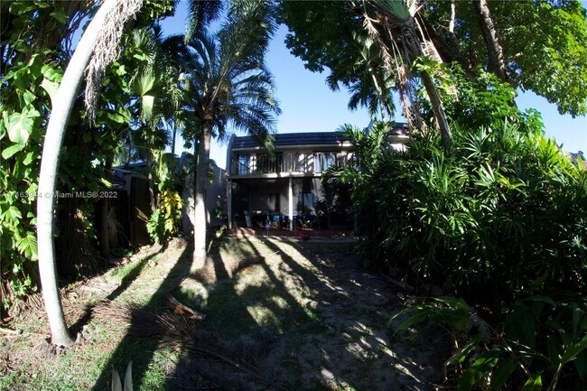 Building Photo - 19808 Bob-O-Link Dr