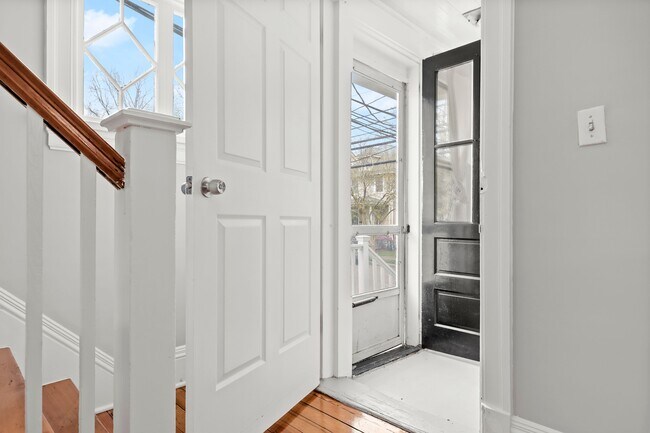 Photo - 32 Sherwood Pl House