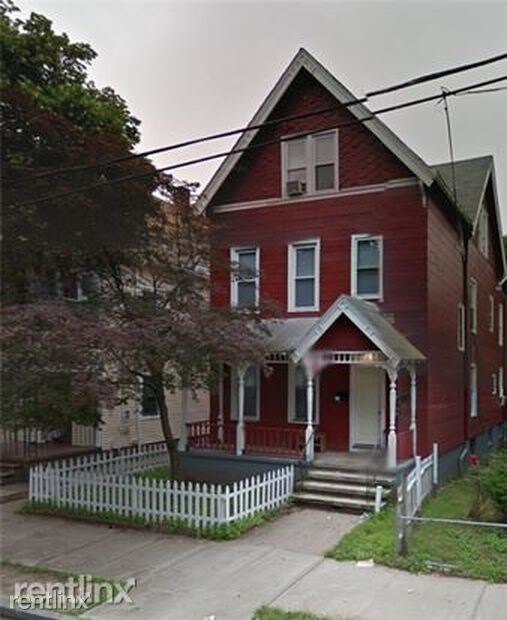 Primary Photo - 442 Poplar St