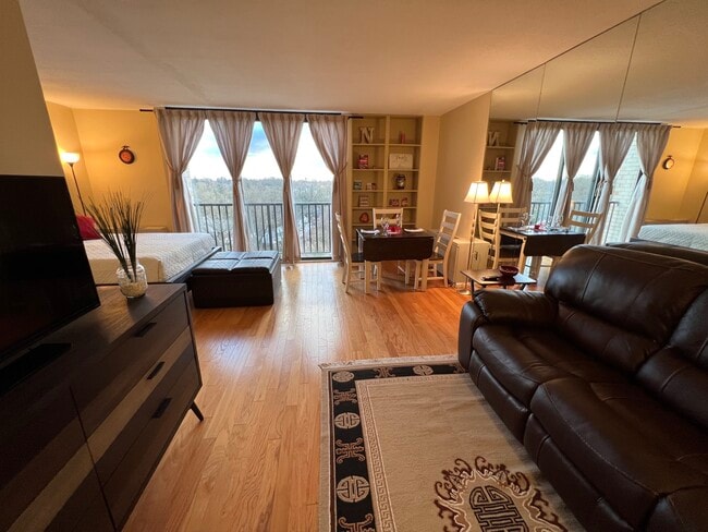 Building Photo - 4242 East West Hwy