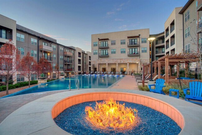 Foto del edificio - Henley at the RIM