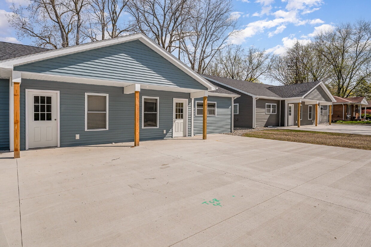 Primary Photo - Newly Built 3-bedroom 2 bath Duplex $2200/...