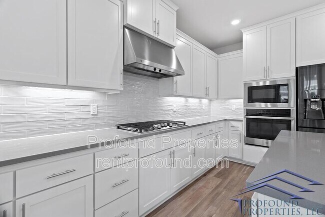 Building Photo - 17323 SW Kite Ln