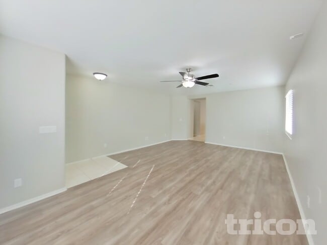 Building Photo - 5306 E Silverbell Rd