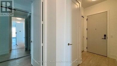 Building Photo - 115 Denison Ave