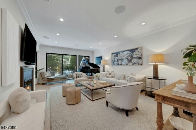 Foto del edificio - 224 Barnstable Dr