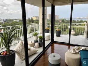 Building Photo - 1000 Quayside Terrace