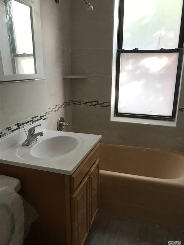 Primary Photo - 43-05 Forley St