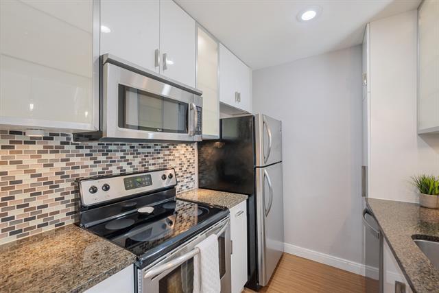 Foto del edificio - 4211 Holland Ave