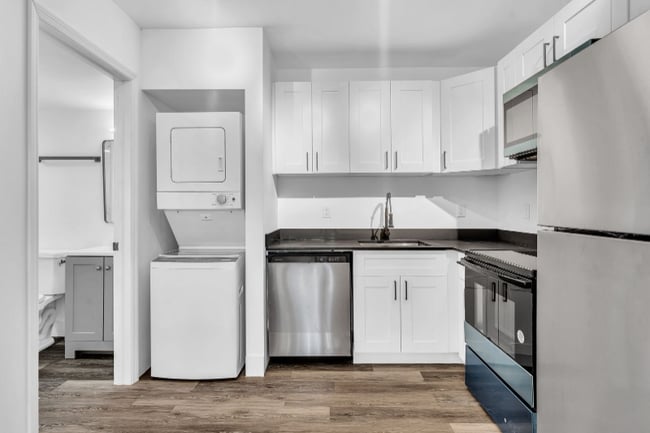 Photo - 801 SW 15th Ave Apartment