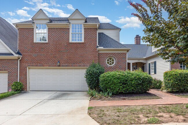 Building Photo - Spacious Townhome in the Heart of Raleigh,...