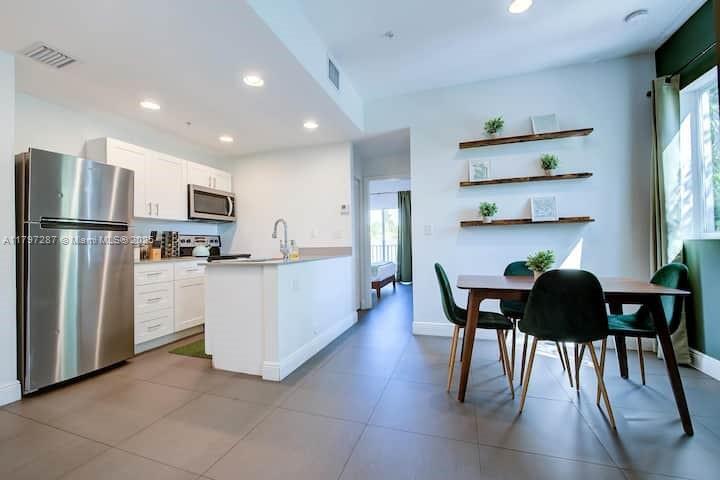 Foto principal - 346 NW 35th St
