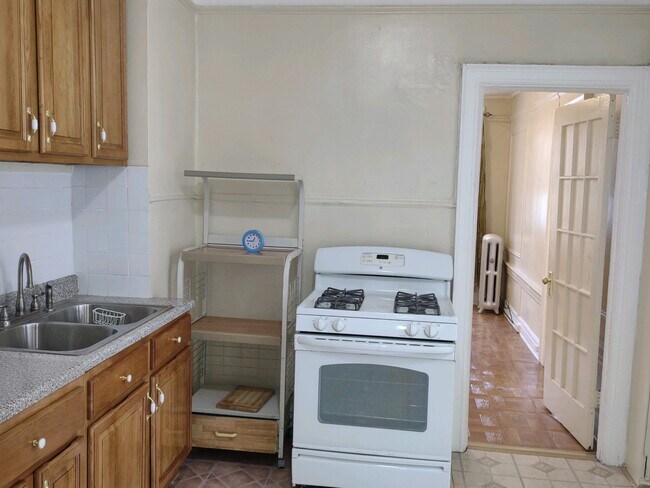 Building Photo - 35 Rockaway Pky