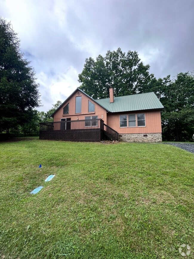 Building Photo - 326 Monticello Dr