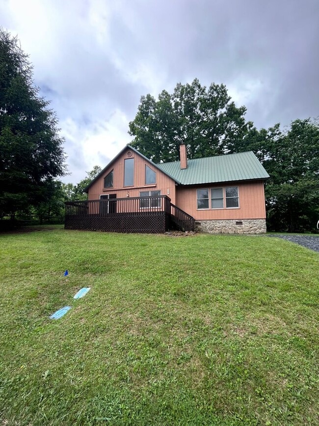 Building Photo - 326 Monticello Dr