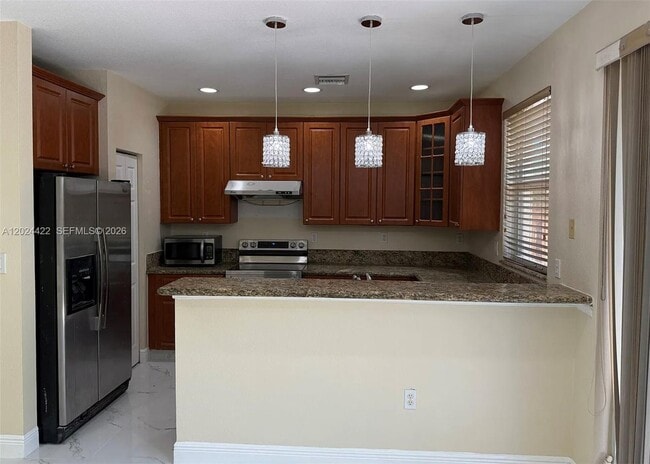 Building Photo - 6542 Hidden Cove Dr
