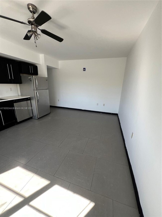 Foto del edificio - 1876 SW 11th Terrace