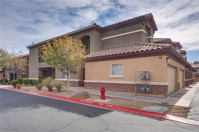 Building Photo - 6868 Sky Pointe Dr