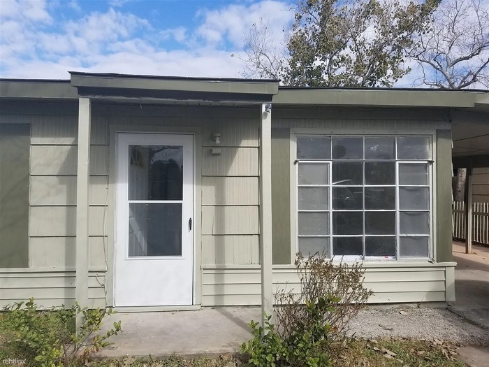 Foto principal - 1618 Adkins Dr