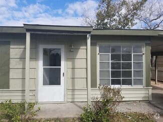 Building Photo - 1616 Adkins Dr