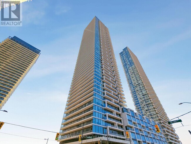 Building Photo - 950 Portage Pkwy