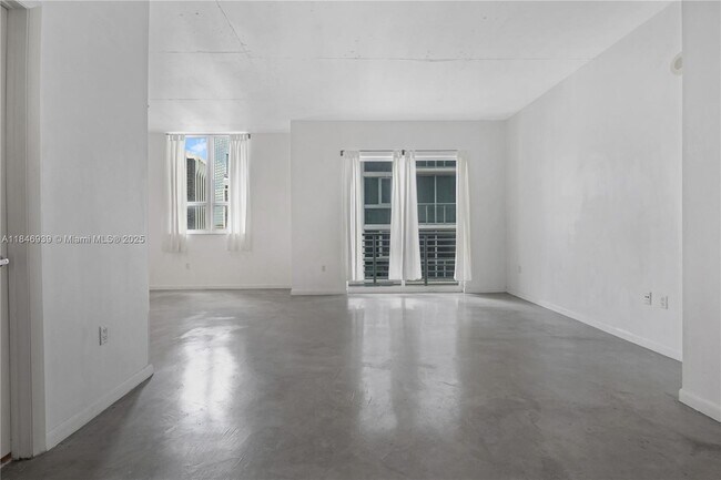 Foto del edificio - 234 NE 3rd St