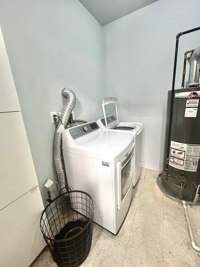 Foto del edificio - 171 Winchester Ct