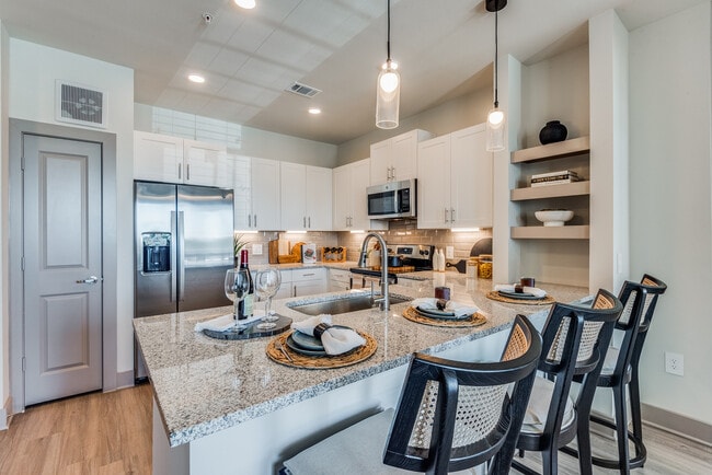 Building Photo - Birchstone Cedar Ridge