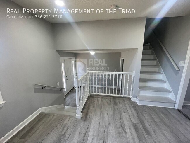 Foto del edificio - Rare Find 3bd/3ba + Bonus Room Home in Kin...