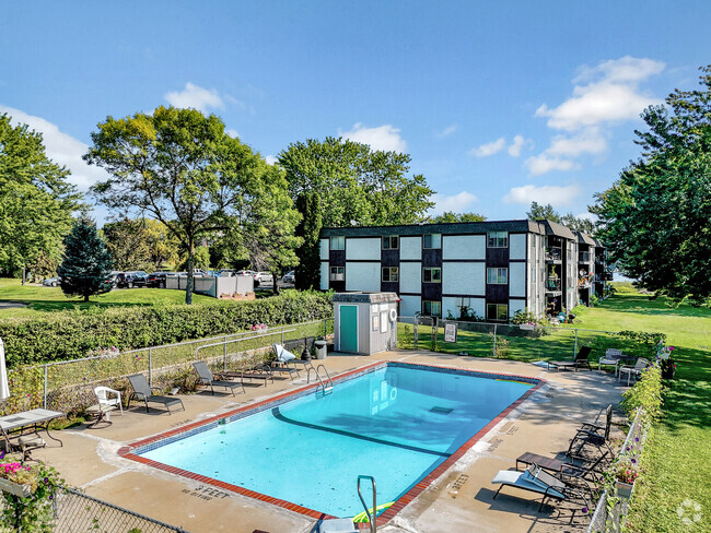 Dockside Apartments on Lake Minnetonka