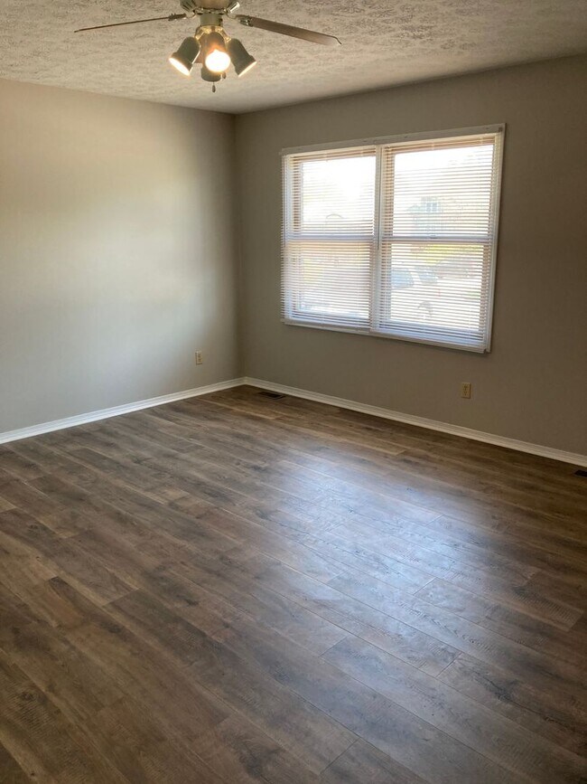 Foto del edificio - 1385 W Allen St