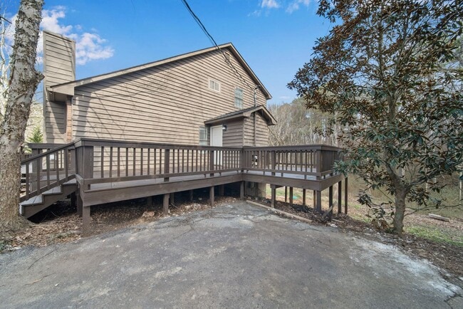 Building Photo - 6008 Champion Rd