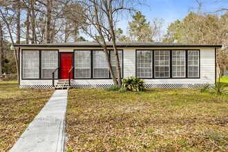 Building Photo - 16643 Lake Cir