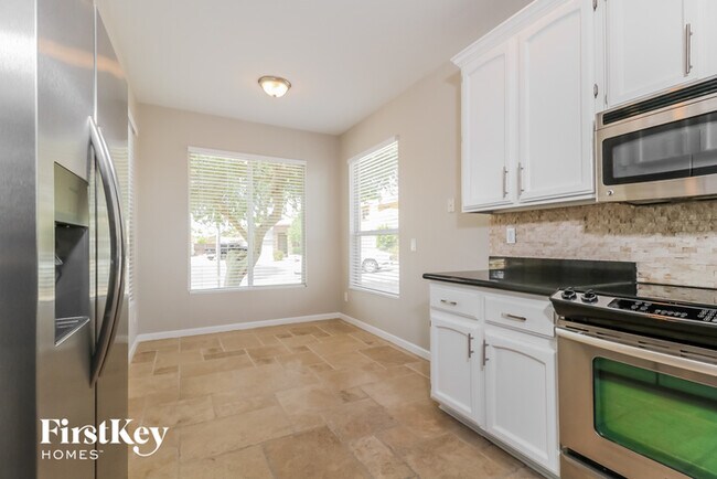 Building Photo - 8315 N 61st Dr