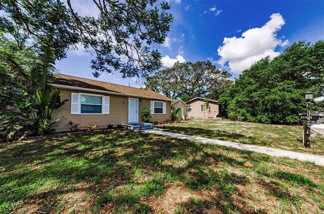 Building Photo - 4616 5th Ave N