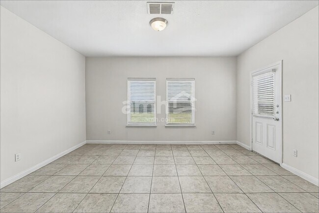 Foto del edificio - 8960 Blackhaw St