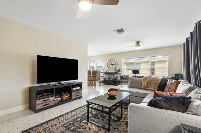 Foto del edificio - 2757 NE 29th Ave