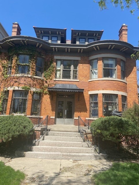 Main Entrance - 1688 E Broad St