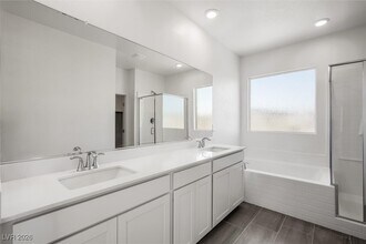 Building Photo - 8327 Aurora Rdg Ave