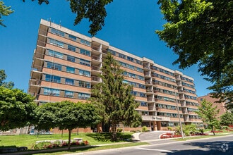 Building Photo - Caravel