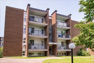 Building Photo - 3308 Rue de la Monnerie