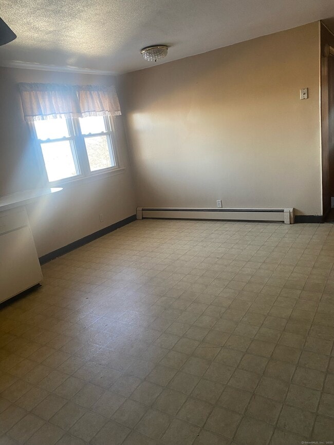 Building Photo - 60 Judd Ave