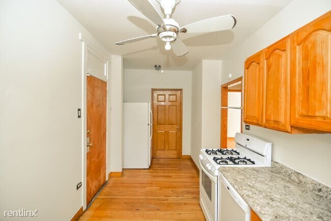 Foto del edificio - 4442 N Western Ave