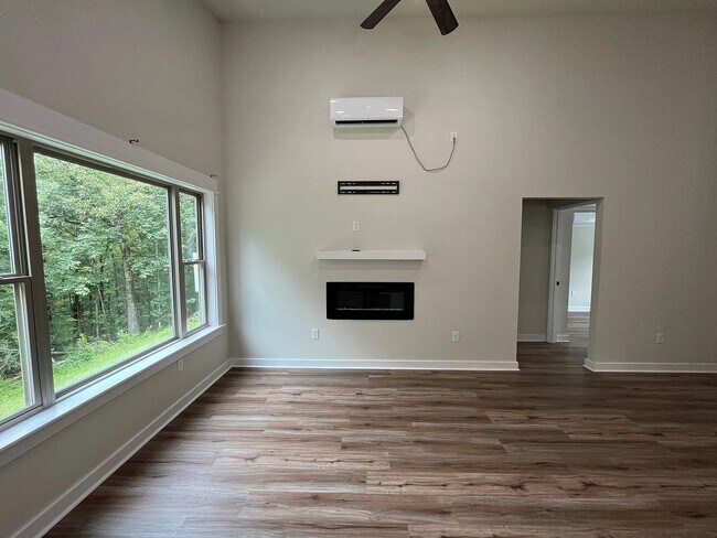 Foto del edificio - 7002 Old Tom Box Rd