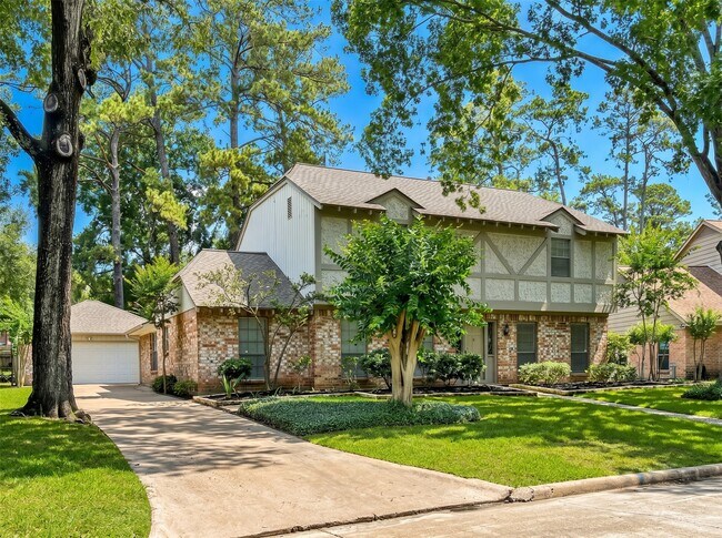 Building Photo - 5702 Vestavia Dr