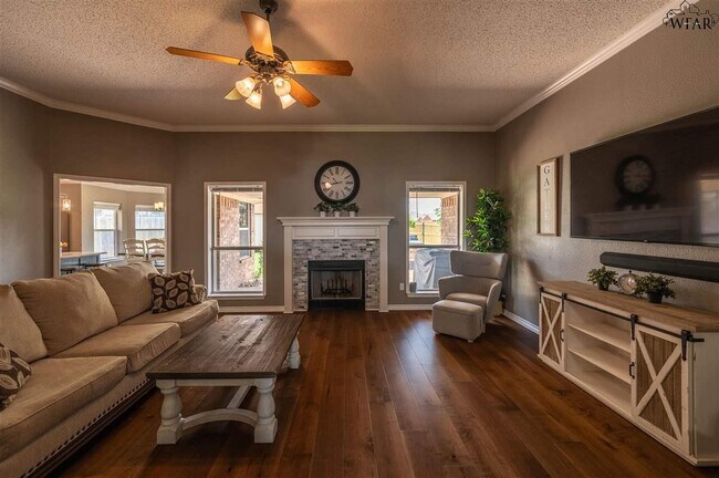 Foto del edificio - 4807 Libby Dr