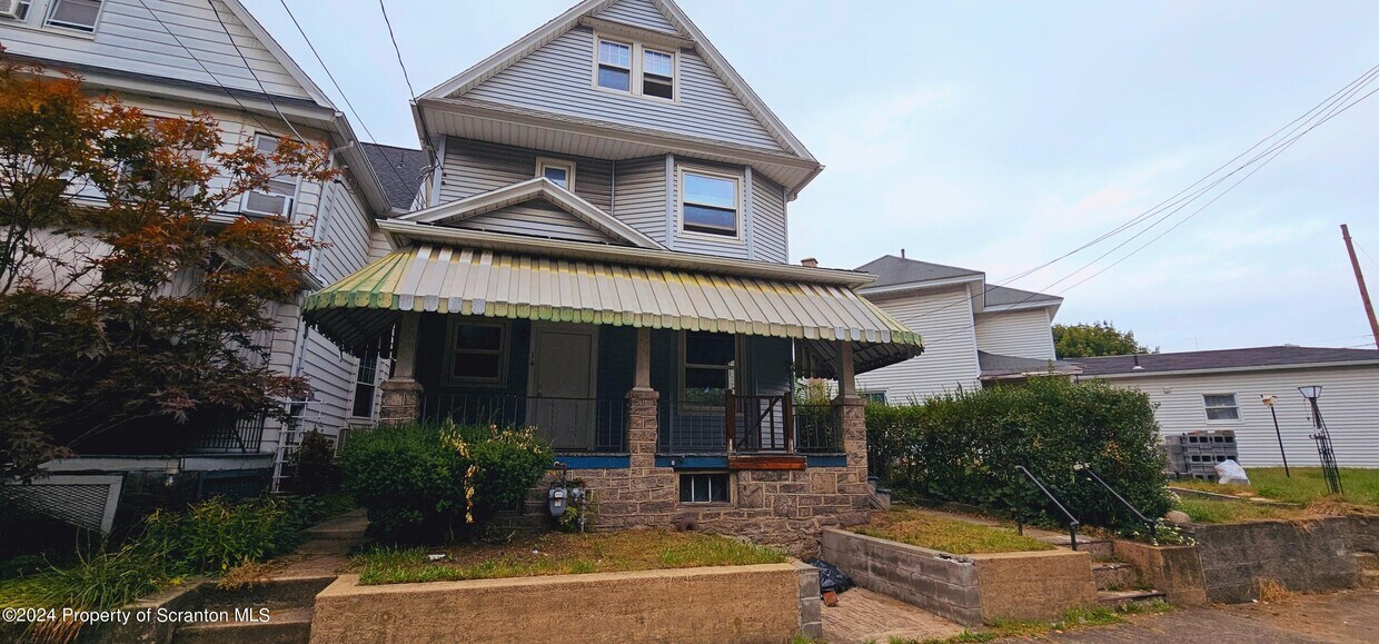 Primary Photo - 14 Prospect Ave