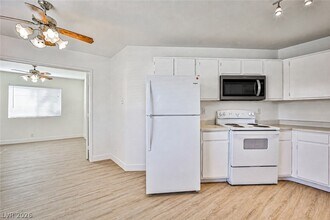 Building Photo - 5091 W Pioneer Ave